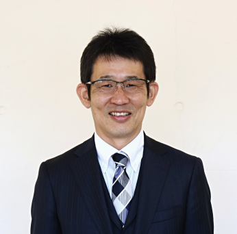 富山 恭行教授の写真